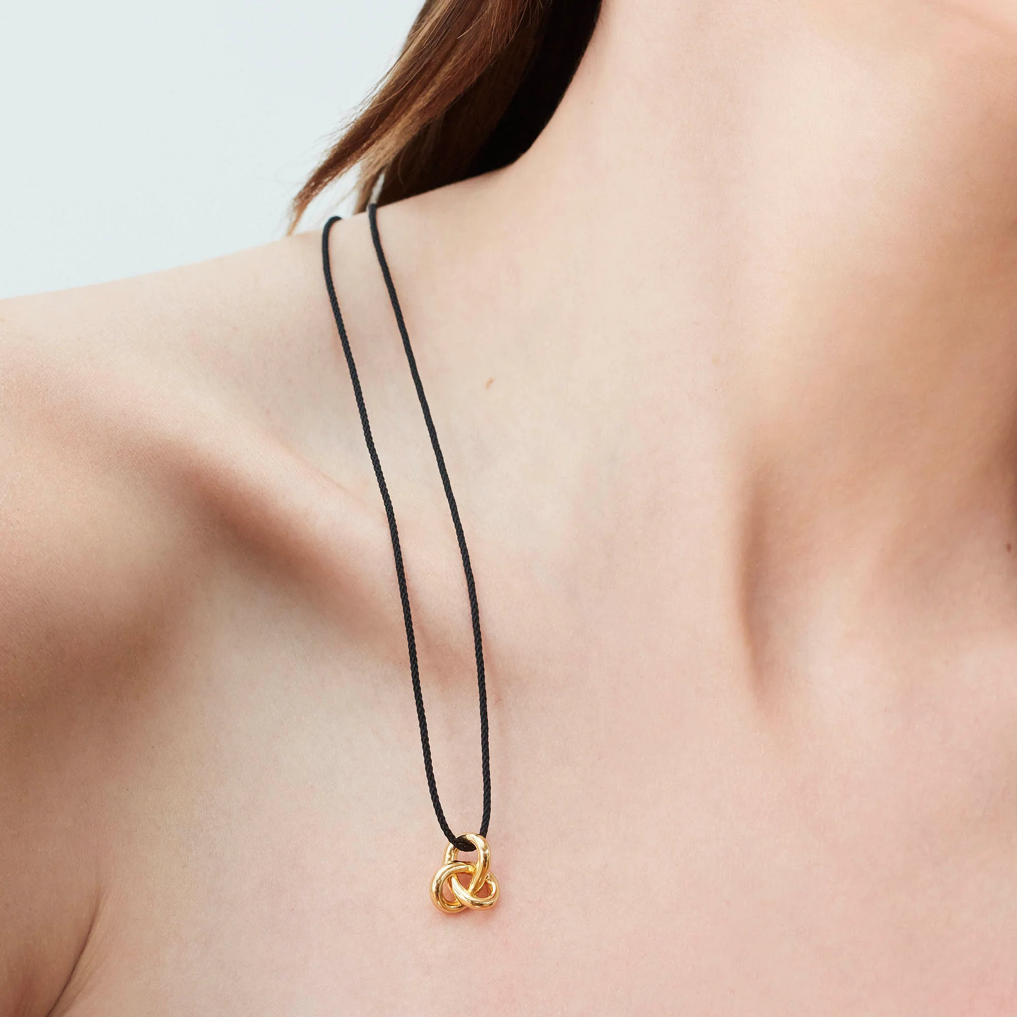 Amara Cord Necklace Gold - Image 3