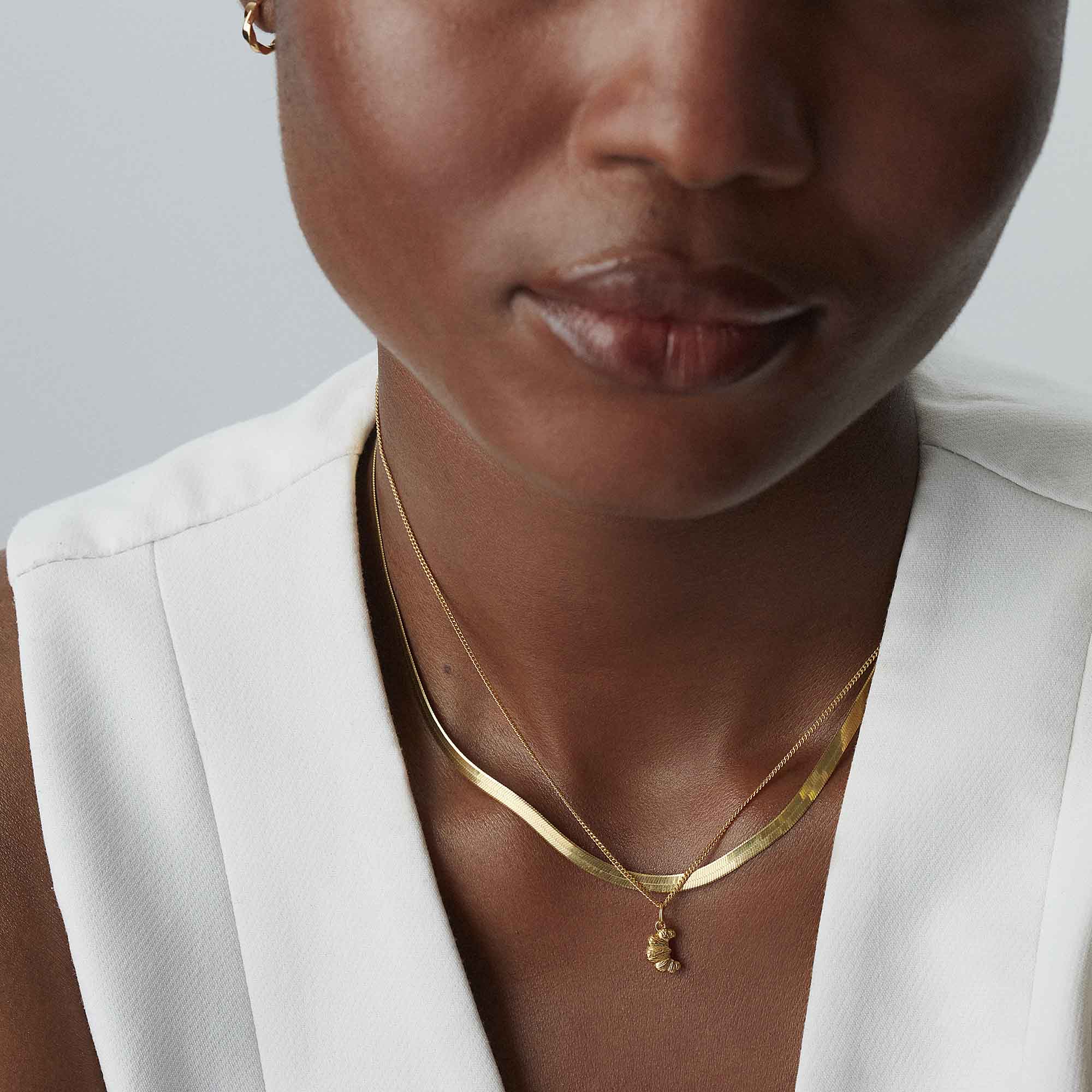 Croissant Necklace Gold - Image 4