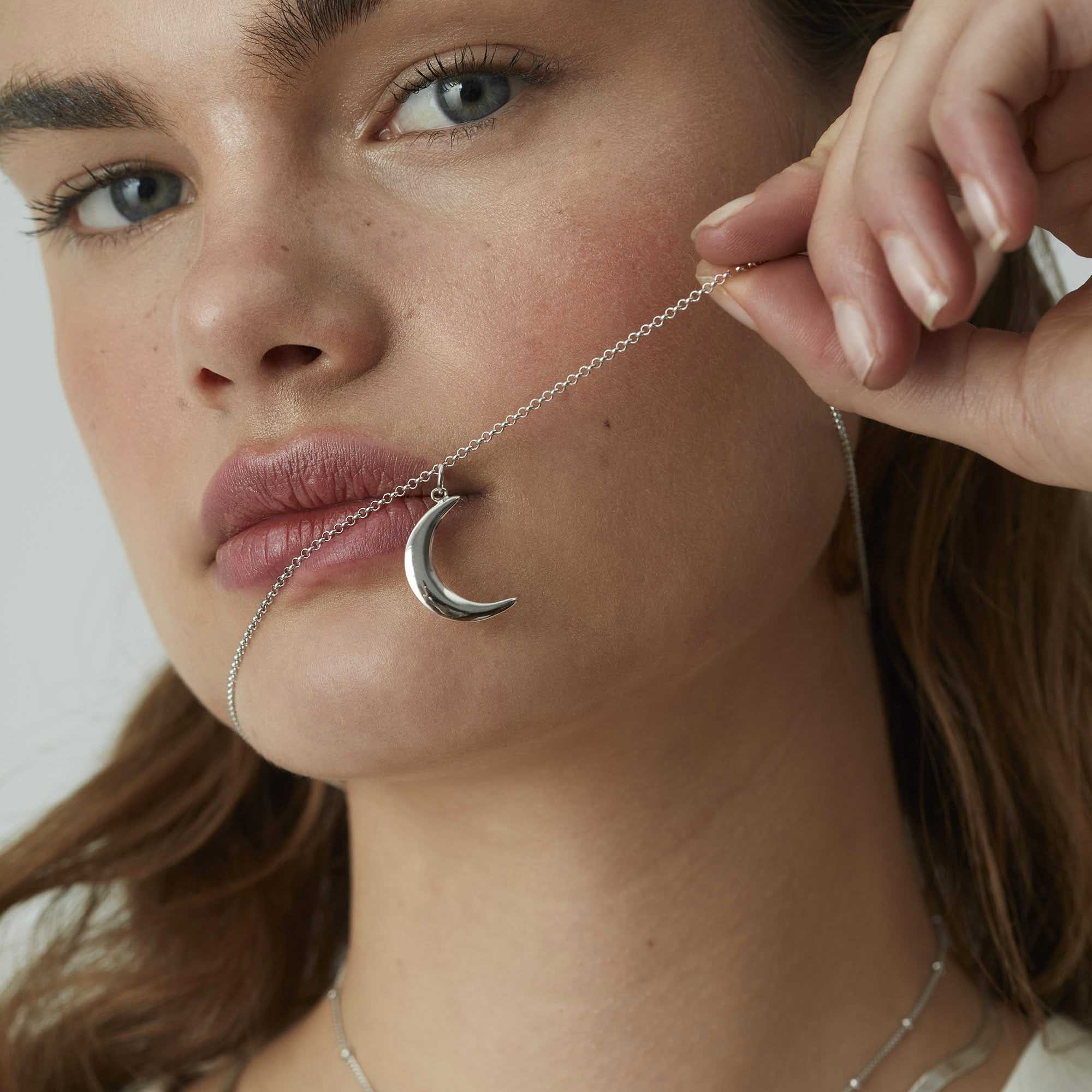 Crescent Moon Necklace Silver - Image 3