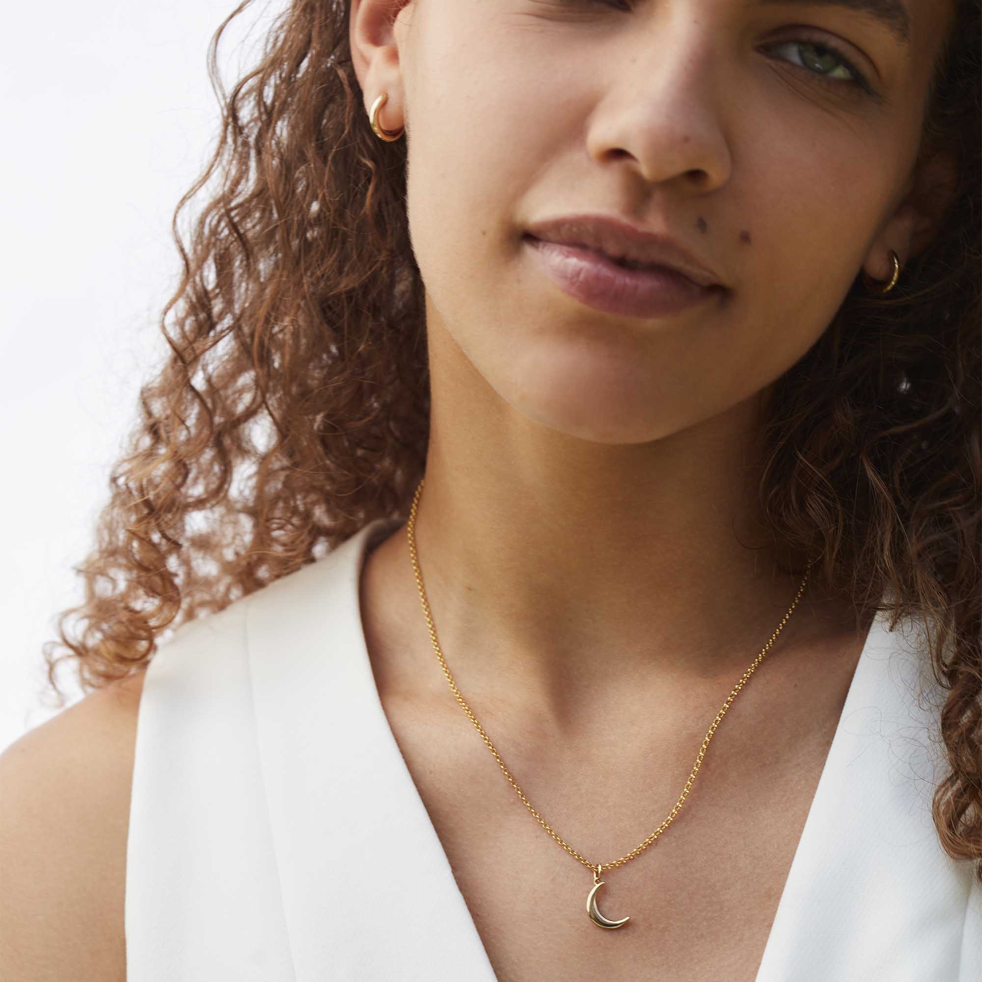 Mini Crescent Moon Necklace Gold - Image 5