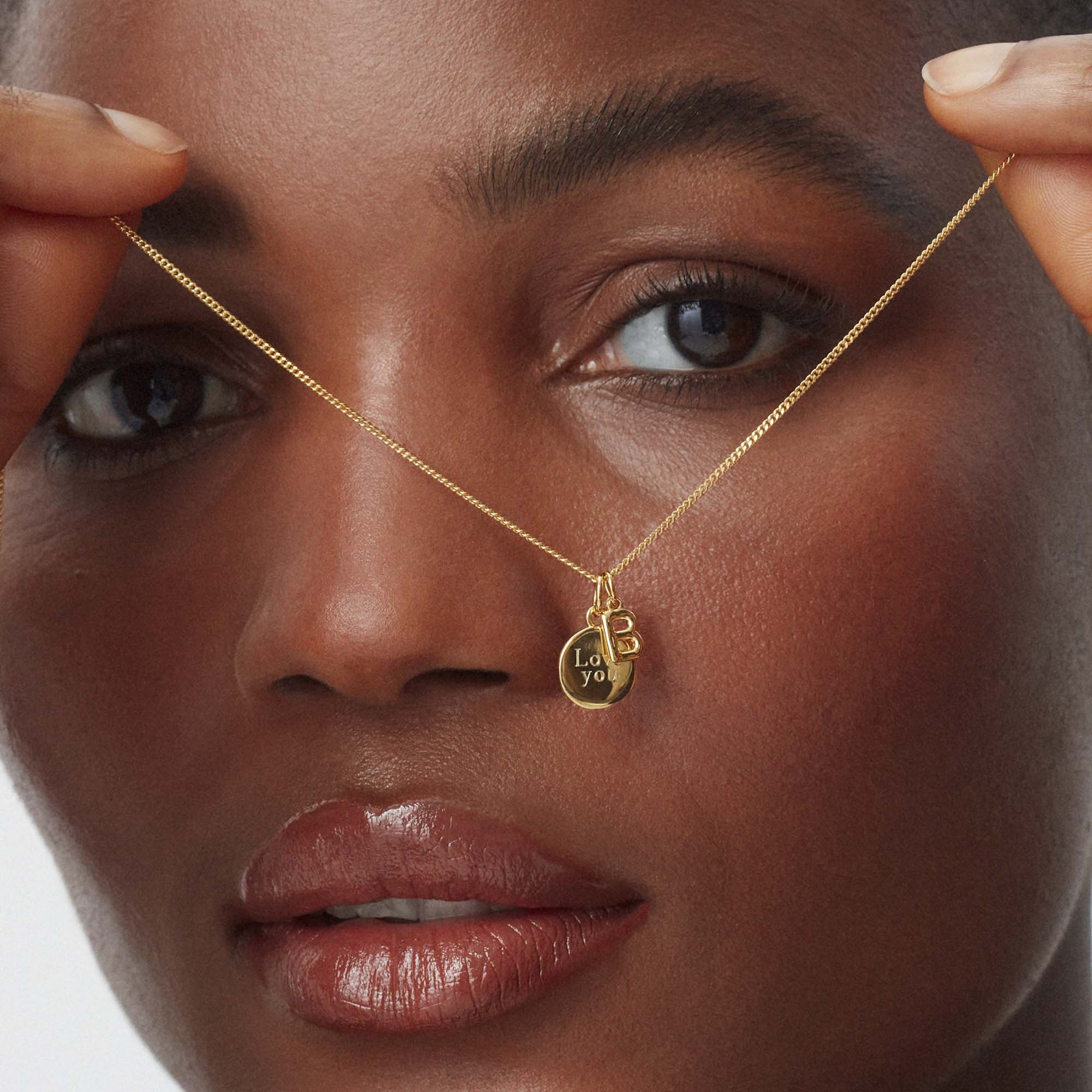 Personalised Disc & Letter Necklace Gold - Image 4