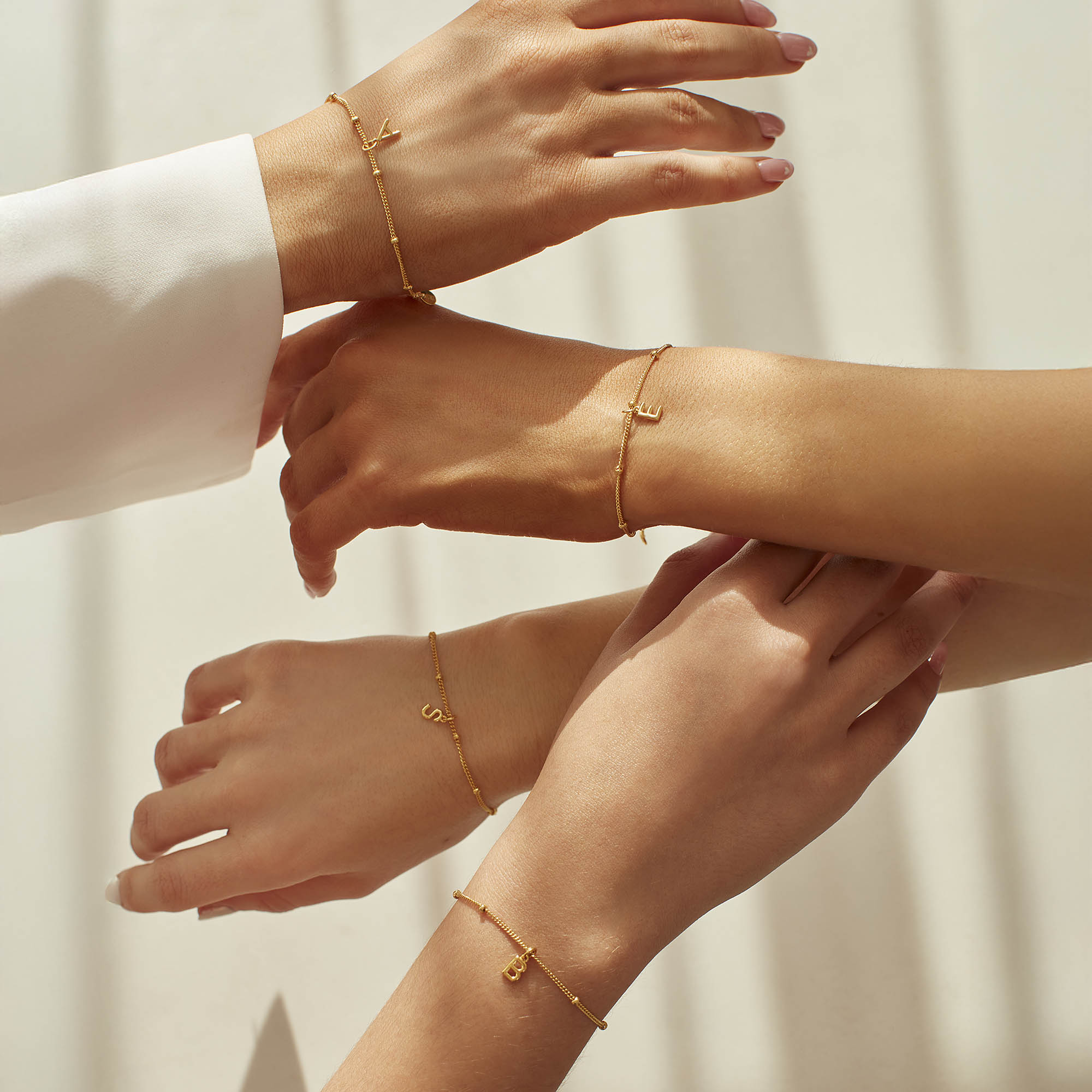 Little Love Letter Bracelet Gold - Image 6