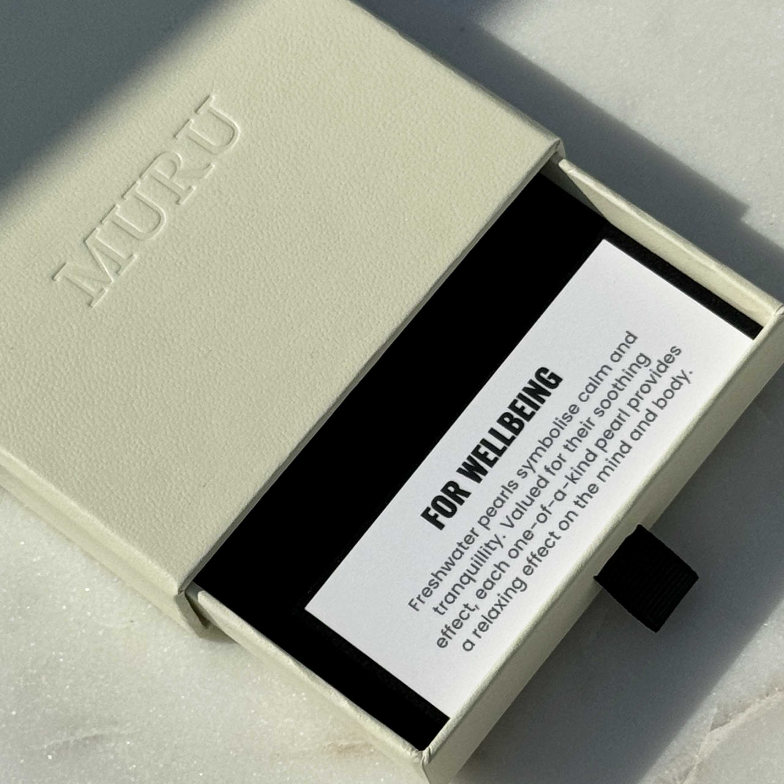 Long Pearl Pendant Gold - Image 3