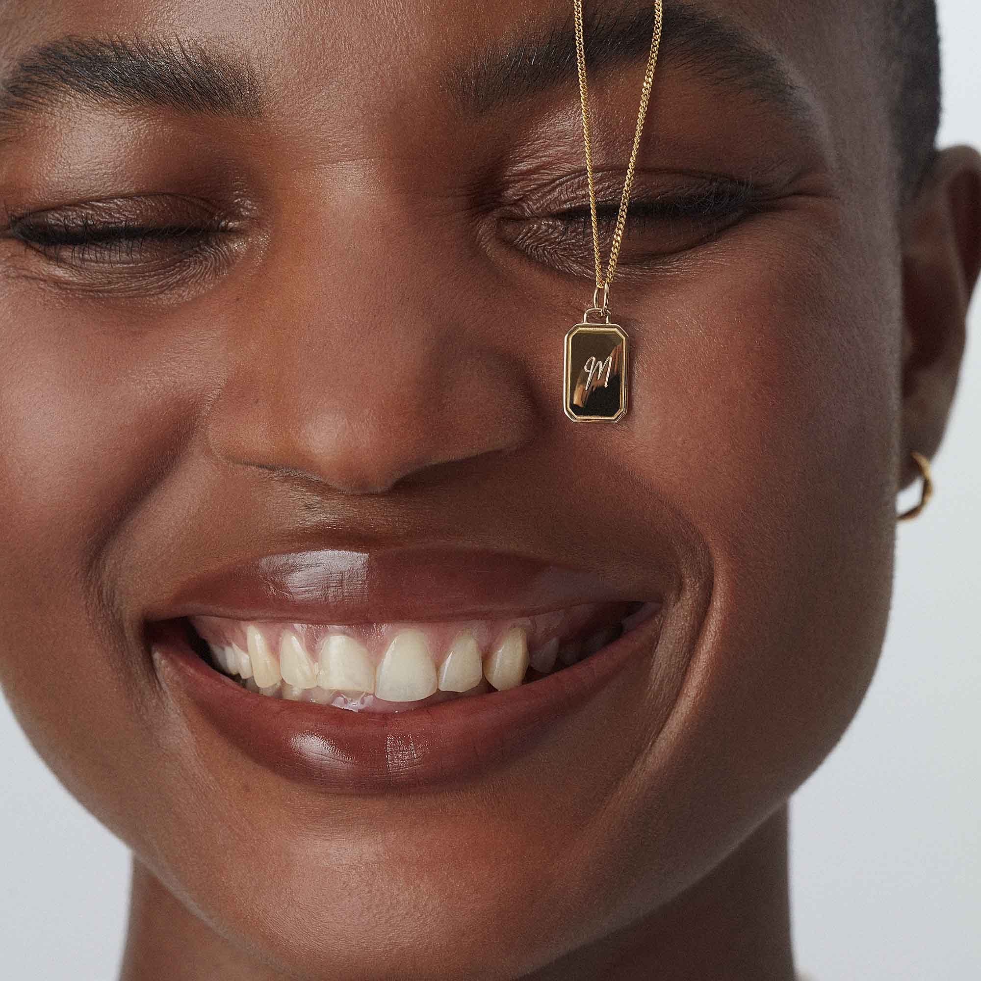 Tag Pendant Gold - Image 4